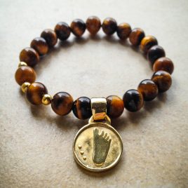 Pulsera de OJO DE TIGRE con dije Plata CHAPADA DE ORO y trisomía en CHAPA DE ORO